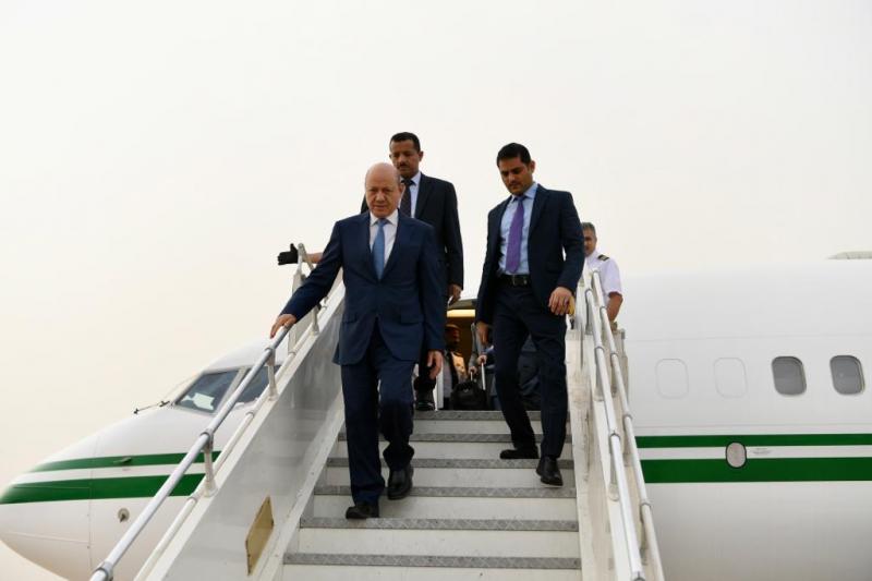رئيس مجلس القيادة الرئاسي يصل الاردن في زيارة رسمية للبحث في المستجدات اليمنية والاقليمية