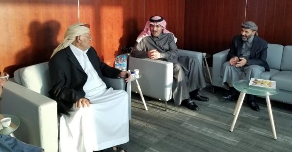 السفير السعودي لدى اليمن يزور الشيخ صادق الأحمر 