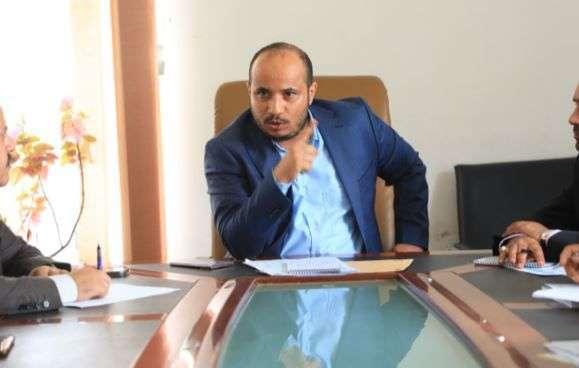 وزير حوثي يتقاضى 20 مليون ريال شهريًا من 4 بيوت تجارية