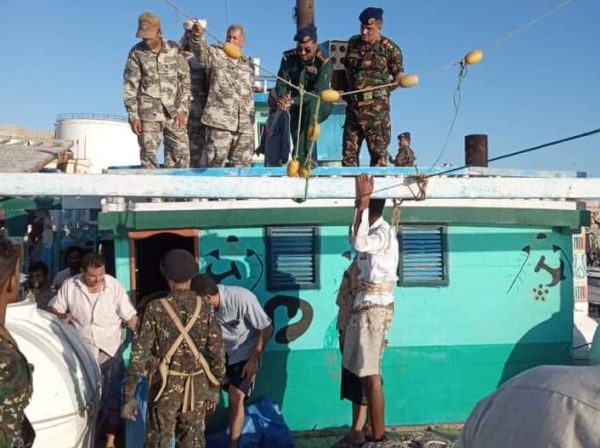 خفر السواحل بالمهرة تضبط سفينة إيرانية تحمل 3 أطنان من المخدرات