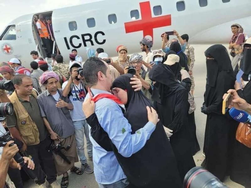 الحوثيون يعلنون عن صفقة مقبلة للإفراج عن 1400 أسير من الطرفين