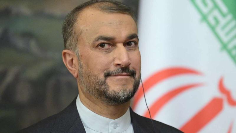 وزير الخارجية الإيراني : نتواصل مع الجميع لوقف حرب اليمن
