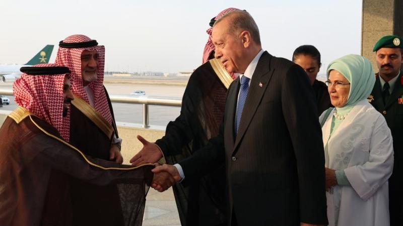 في زيارة رسمية للسعودية.. الرئيس التركي يصل إلى جدة