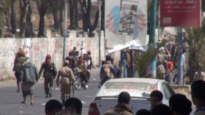 ( بالفيديو و الصور) مسيرة حاشدة في محافظة إب تتحدى الرصاص والمسلحين الحوثيين 