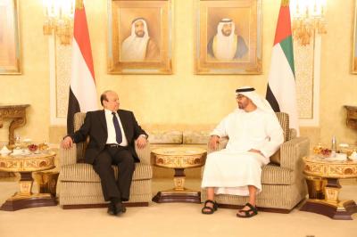 الرئيس هادي يصل الإمارات للمشاركة في تشييع جثامين الجنود الإمارتيين