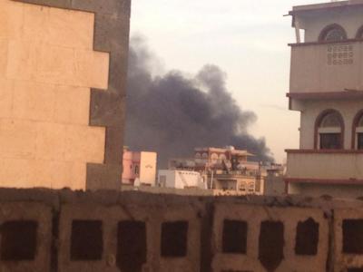 غارات جوية وانفجارات هي الأعنف تهز العاصمة صنعاء وأعمدة الدخان تتصاعد ( المواقع المستهدفة - صور- تحديث مستمر)