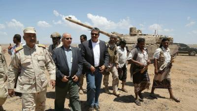 شاهد بالصور بحاح يصل باب المندب وجزيرة ميون ويفضح إدعاءات الحوثيين