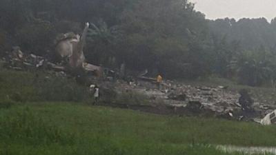 مقتل 40 راكبا بتحطم طائرة روسية الصنع بجنوب السودان ( صور)