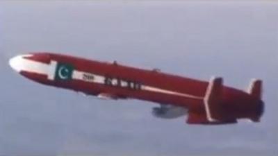 باكستان تختبر بنجاح صاروخا مجنحاً ذو قدره على التخفي عن أجهزة الرصد وإختراق أنظمة الدفاع مداه 350 كلم ( صورة)