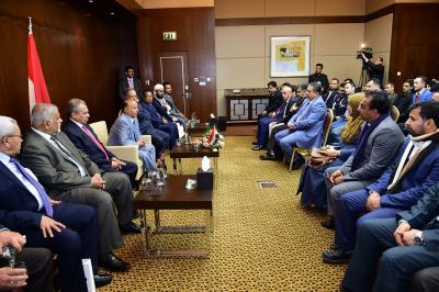 الرئيس هادي يلتقي بعدد من الطلاب وأعضاء الجالية اليمنية و الناشطين السياسيين والإعلاميين المتواجدين في تركيا.