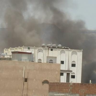 تفاصيل وصور جديدة  للإنفجارات العنيفة التي هزت العاصمة صنعاء وأحدثت هلع في أوساط السكان المجاورين للإنفجارات