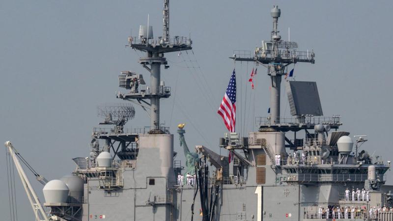 بيان صادر عن القيادة المركزية الأمريكية بشأن هجمات للحوثيين على سفن أمريكية