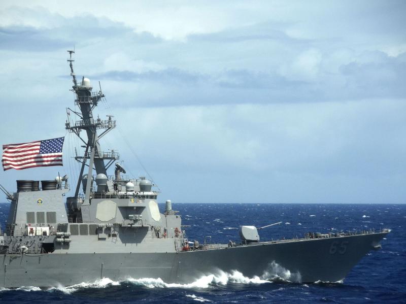 تفاصيل هجوم جديد للحوثيين على مدمرة امريكية بصاروخ مضاد للسفن